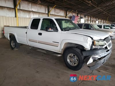 Czwarte zdjęcie samochodu z boku: 2003 CHEVROLET SILVERADO C2500 HEAVY DUTY VIN:1GCHC29G03E366960 - miniatura