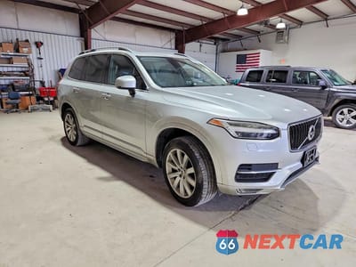 Czwarte zdjęcie samochodu z boku: 2016 VOLVO XC90 T6 VIN:YV4A22PK5G1092905 - miniatura