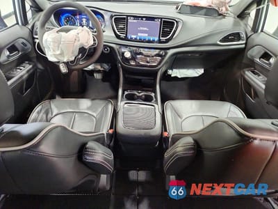 Zdjęcie 8 z 13 samochodu: 2026 CHRYSLER PACIFICA LIMITED VIN:2C4RC1GG9TR178930 - miniatura