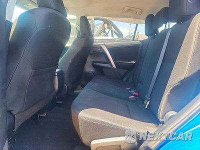 Zdjęcie 11 z 13 samochodu: 2018 TOYOTA RAV4 LE VIN:JTMZFREV1JJ156879 - miniatura