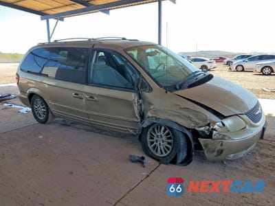 Czwarte zdjęcie samochodu z boku: 2002 CHRYSLER TOWN & COUNTRY LIMITED VIN:2C8GP64L92R613047 - miniatura
