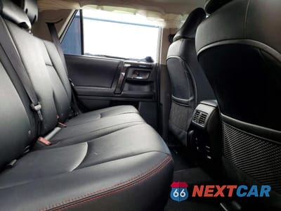 Zdjęcie 11 z 13 samochodu: 2018 TOYOTA 4RUNNER TRD OFF-ROAD PREMIUM VIN:JTEBU5JR3J5513525 - miniatura