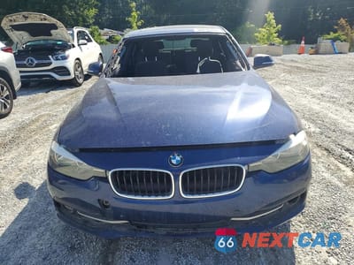 Piąte zdjęcie samochodu w środku: 2017 BMW 330 I VIN:WBA8B9G53HNU49915 - miniatura