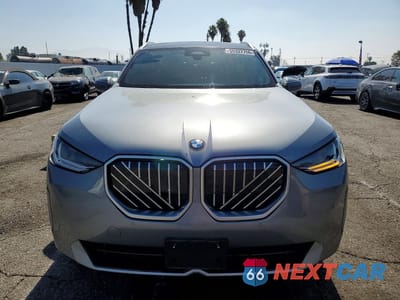Piąte zdjęcie samochodu w środku: 2025 BMW X3 30 XDRIVE VIN:5UX53GP05S9018471 - miniatura