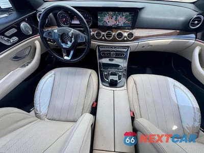 Zdjęcie 9 z 10 samochodu: 2018 MERCEDES-BENZ E 300 VIN:WDDZF4JB8JA371390 - miniatura