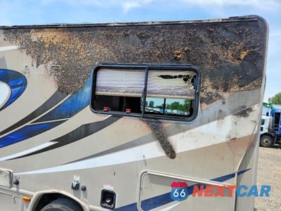 Zdjęcie 9 z 10 samochodu: 2016 FORD E450 RV VIN:1FC4E4KS4GDC38204 - miniatura