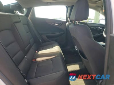 Zdjęcie 10 z 12 samochodu: 2018 CHEVROLET MALIBU LT VIN:1G1ZD5ST2JF143300 - miniatura