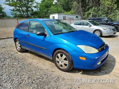 Czwarte zdjęcie samochodu z boku: 2002 FORD FOCUS ZX3 VIN:3FAFP31362R234104 - miniatura