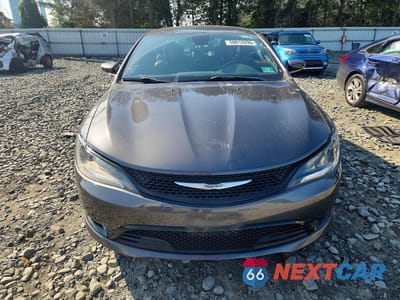Piąte zdjęcie samochodu w środku: 2016 CHRYSLER 200 S VIN:1C3CCCBB4GN189001 - miniatura
