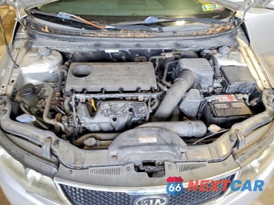 Zdjęcie 11 z 12 samochodu: 2010 KIA FORTE EX VIN:KNAFU4A27A5858038 - miniatura