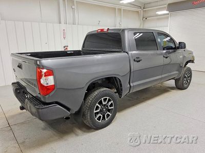 Trzecie zdjęcie samochodu z tyłu: 2016 TOYOTA TUNDRA 1794 EDITION VIN:5TFAW5F12GX544307 - miniatura