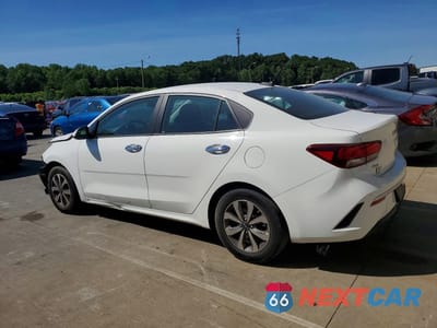 Drugie zdjęcie samochodu z przodu: 2022 KIA RIO S VIN:3KPA24AD5NE434131 - miniatura