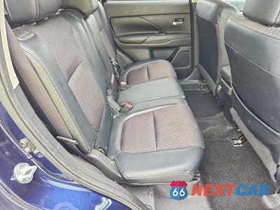 Zdjęcie 11 z 13 samochodu: 2015 MITSUBISHI OUTLANDER SE VIN:JA4AD3A35FZ004790 - miniatura