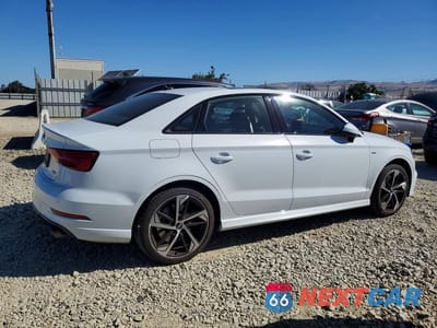 Trzecie zdjęcie samochodu z tyłu: 2020 AUDI A3 S-LINE PREMIUM VIN:WAUBEGFF3LA100233 - miniatura