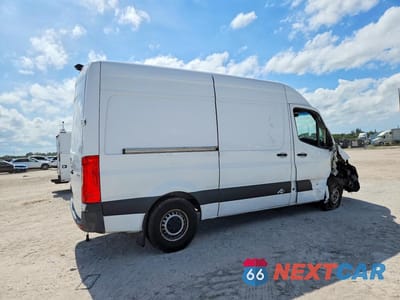 Trzecie zdjęcie samochodu z tyłu: 2024 MERCEDES BENZ SPRINTER 2500 VIN:W1Y4KBHYXRT169600 - miniatura