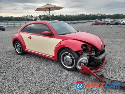 Czwarte zdjęcie samochodu z boku: 2013 VOLKSWAGEN BEETLE VIN:3VWJX7ATXDM666946 - miniatura
