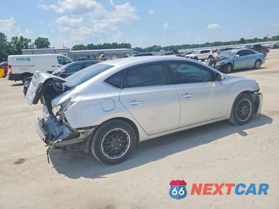 Trzecie zdjęcie samochodu z tyłu: 2018 NISSAN SENTRA S VIN:3N1AB7AP8JY336959 - miniatura