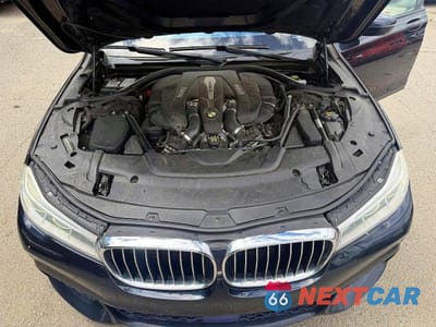Zdjęcie 7 z 10 samochodu: 2017 BMW 750 XI VIN:WBA7F2C51HG421483 - miniatura