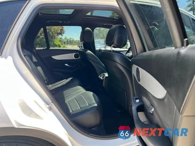 Zdjęcie 6 z 10 samochodu: 2020 MERCEDES-BENZ GLC 300 VIN:WDC0G8DB5LF725949 - miniatura