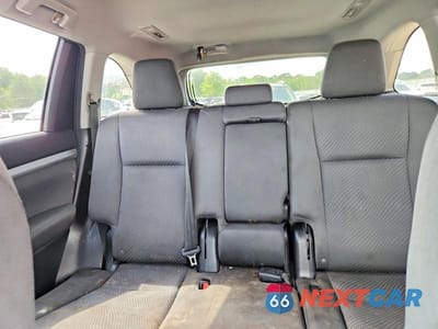 Zdjęcie 10 z 13 samochodu: 2014 TOYOTA HIGHLANDER LE VIN:5TDZKRFH1ES014934 - miniatura