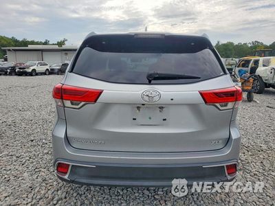 Zdjęcie 6 z 14 samochodu: 2018 TOYOTA HIGHLANDER XLE VIN:5TDKZRFH9JS528053 - miniatura