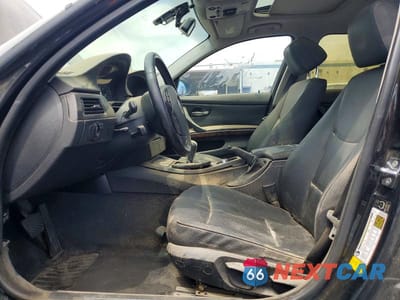 Zdjęcie 7 z 13 samochodu: 2006 BMW 325 VIN:WBAVB175X6NK40138 - miniatura