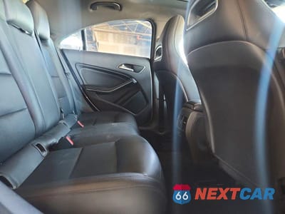 Zdjęcie 10 z 12 samochodu: 2014 MERCEDES-BENZ CLA 250 VIN:WDDSJ4EB2EN151459 - miniatura