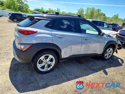 Trzecie zdjęcie samochodu z tyłu: 2023 HYUNDAI KONA SEL VIN:KM8K6CABXPU956254 - miniatura