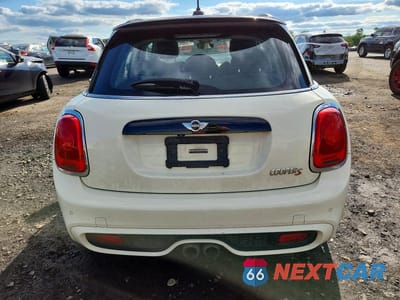 Zdjęcie 6 z 12 samochodu: 2017 MINI COOPER S VIN:WMWXU3C33H2F49248 - miniatura