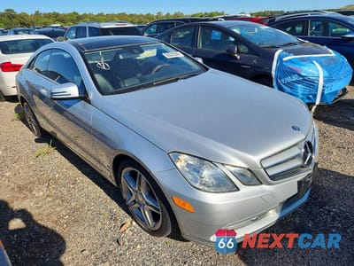 Czwarte zdjęcie samochodu z boku: 2012 MERCEDES-BENZ E 350 4MATIC VIN:WDDKJ8JB7CF168682 - miniatura