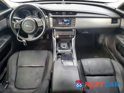 Zdjęcie 8 z 13 samochodu: 2016 JAGUAR XF PREMIUM VIN:SAJBD4BV5GCY22929 - miniatura