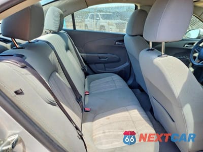 Zdjęcie 10 z 12 samochodu: 2012 CHEVROLET SONIC LT VIN:1G1JC5SH2C4108024 - miniatura