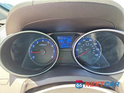 Zdjęcie 9 z 12 samochodu: 2015 HYUNDAI TUCSON LIMITED VIN:KM8JU3AG6FU116578 - miniatura