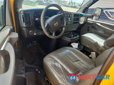 Zdjęcie 8 z 13 samochodu: 2014 GMC SAVANA BOX TRUCK VIN:1GD374CG9E1907061 - miniatura