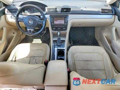 Zdjęcie 8 z 12 samochodu: 2012 VOLKSWAGEN PASSAT SE VIN:1VWBP7A34CC027613 - miniatura
