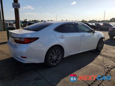 Trzecie zdjęcie samochodu z tyłu: 2018 LEXUS ES 300H VIN:JTHBW1GG0J2190614 - miniatura