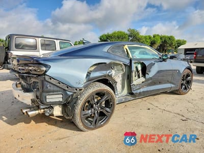 Trzecie zdjęcie samochodu z tyłu: 2021 CHEVROLET CAMARO VIN:1G1FB1RS9M0141999 - miniatura