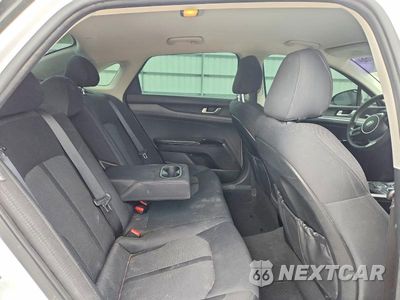 Zdjęcie 10 z 12 samochodu: 2021 KIA K5 LXS VIN:5XXG14J29MG066859 - miniatura