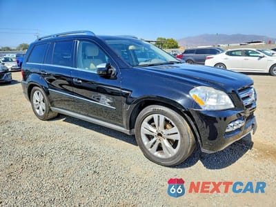 Czwarte zdjęcie samochodu z boku: 2010 MERCEDES-BENZ GL 350 BLUETEC VIN:4JGBF2FB0AA532562 - miniatura