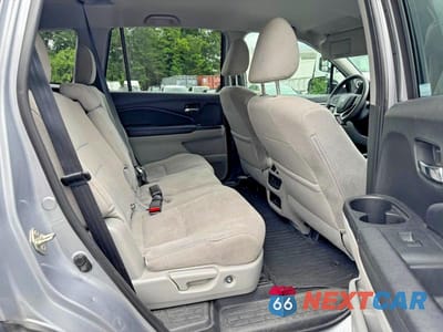 Zdjęcie 8 z 12 samochodu: 2019 HONDA PILOT EX VIN:5FNYF6H31KB091237 - miniatura