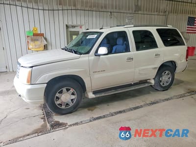 2004 CADILLAC ESCALADE LUXURY 1GYEK63N74R228924 - główne zdjęcie licytacji z USA - miniatura