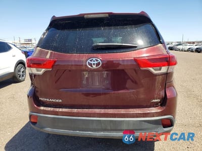 Zdjęcie 6 z 13 samochodu: 2017 TOYOTA HIGHLANDER LE VIN:5TDBZRFH7HS467148 - miniatura