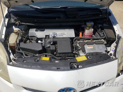 Zdjęcie 11 z 12 samochodu: 2012 TOYOTA PRIUS THREE VIN:JTDKN3DU4C5432512 - miniatura