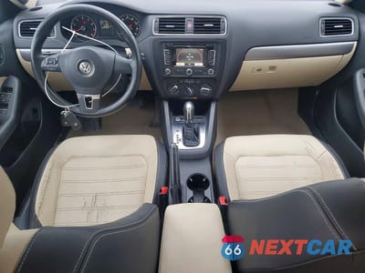 Zdjęcie 8 z 12 samochodu: 2012 VOLKSWAGEN JETTA SEL VIN:3VWLX7AJ8CM376646 - miniatura
