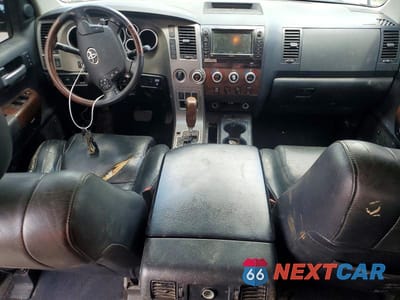Zdjęcie 8 z 12 samochodu: 2012 TOYOTA TUNDRA CREWMAX LIMITED VIN:5TFHW5F16CX270165 - miniatura