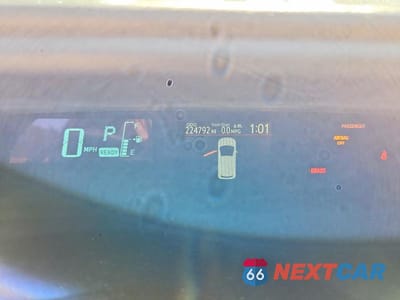 Zdjęcie 9 z 12 samochodu: 2014 TOYOTA PRIUS C TWO VIN:JTDKDTB38E1073334 - miniatura
