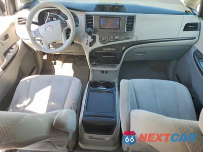 Zdjęcie 8 z 13 samochodu: 2011 TOYOTA SIENNA LE VIN:5TDKK3DC0BS154345 - miniatura