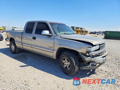 Czwarte zdjęcie samochodu z boku: 2000 CHEVROLET SILVERADO K1500 VIN:1GCEK19T1YE327668 - miniatura