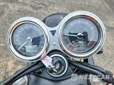 Zdjęcie 7 z 9 samochodu: 2017 TRIUMPH MOTORCYCLE BONNEVILLE T100 VIN:SMTD10GN7HT810513 - miniatura