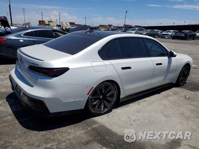 Trzecie zdjęcie samochodu z tyłu: 2024 BMW I7 EDRIVE50 VIN:WBY43EJ06RCS46887 - miniatura